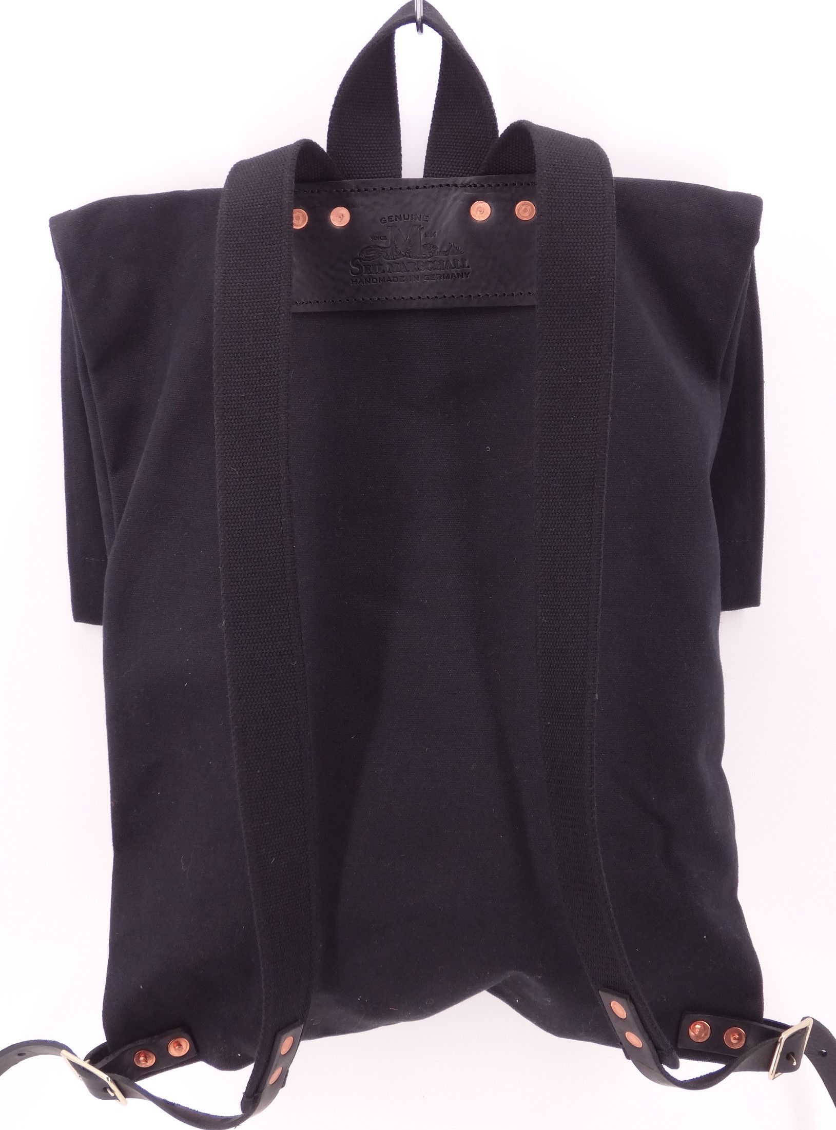 Thoreau Pack in schwarz