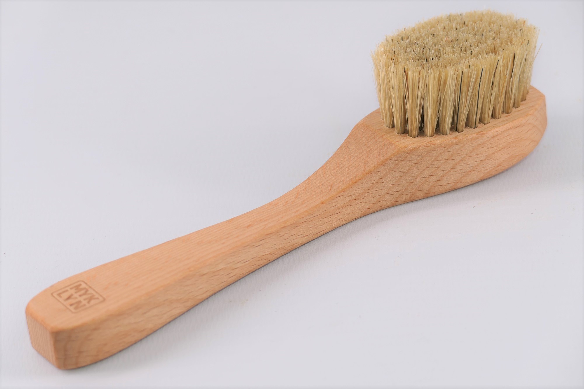 MYKLYN face brush